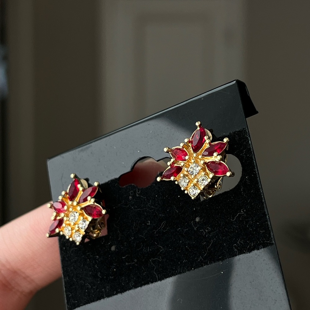 Vintage Christian Dior Flower Firework Red Rhinestone Mini Gold Clip-On Earrings - Picture 10 of 11